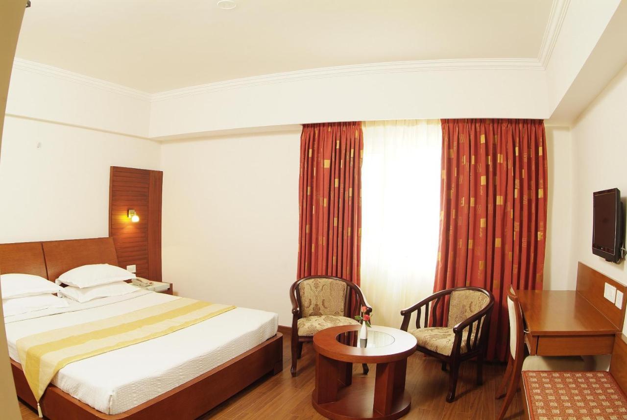 ปาริจาธา เกทเวย์ โฮเต็ล Hotel บังกาลอร์ ภายนอก รูปภาพ